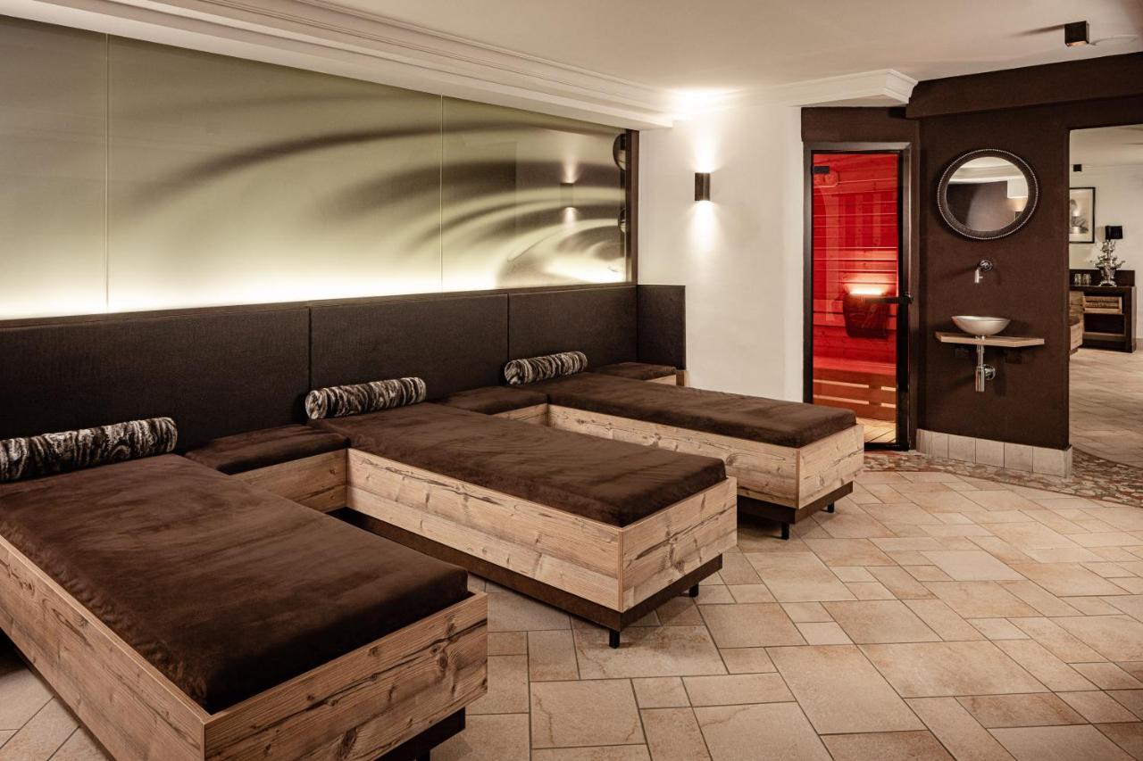 Boutique & Fashion Hotel Maciaconi - Gardenahotels Santa Cristina Val Gardena Exterior photo